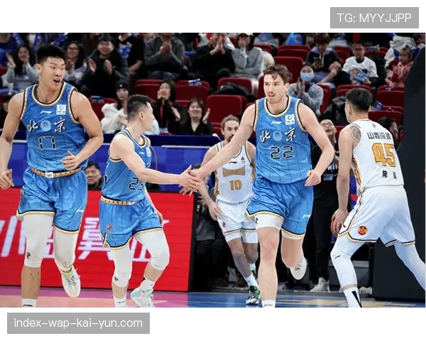 伤病潮重塑季后赛席位争夺 各队需调整短期与长期目标